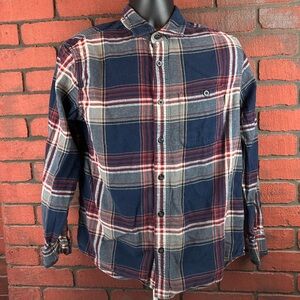 Woolrich Men’s Medium Plaid Flannel Button-Down Shirt — Classic, Warm, Outdoor